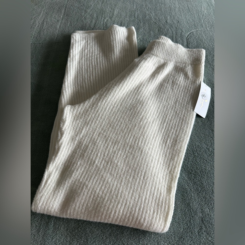 Spiritual Gangster white Ribbed pants wide leg small, super soft, new with tags.